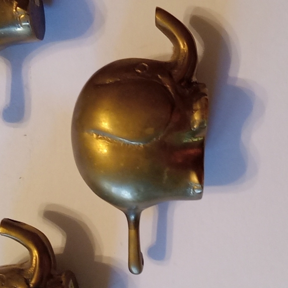 3 Brass Elephant interlocking candleholders - Picture 5 of 12